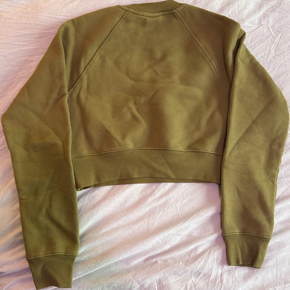 Aritzia olive cropped fleece - Picture 4 of 5